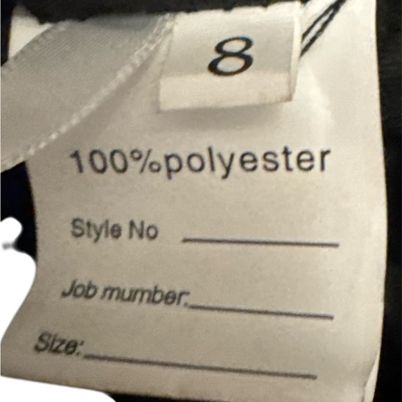 Elegant Red One-Shoulder Dress, Cut glass mirrored patten. - Picture 8 of 8